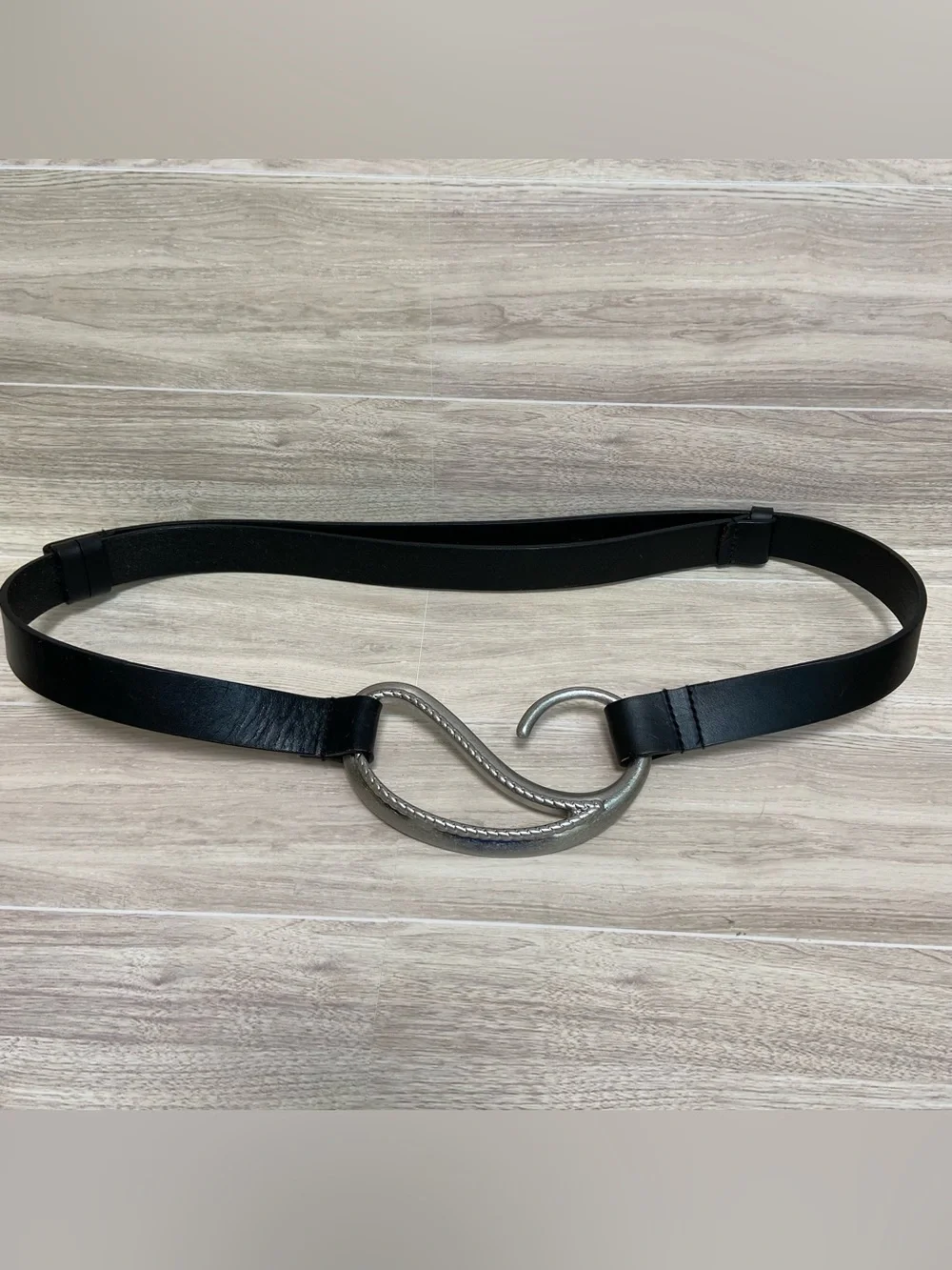 CHICO'S / Black Leather Silver Buckle Adjustable Belt